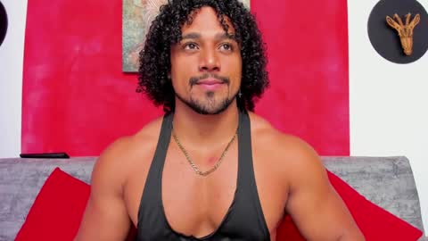 Snapshot of mike_estevess chatting on 12.04.24   online show from 12.04.24