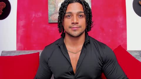 Snapshot of mike_estevess chatting on 12.23.24   online show from 12.23.24