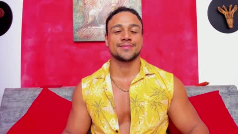 Snapshot of mike_estevess chatting on 12.26.24   online show from 12.26.24