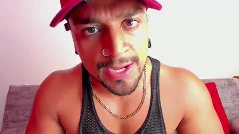 Snapshot of mike_estevess chatting on 02.09.25   online show from 02.09.25