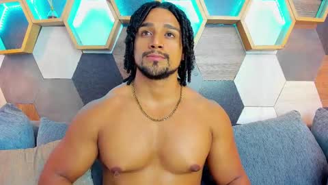 Snapshot of mike_estevess chatting on 03.02.25   online show from 03.02.25