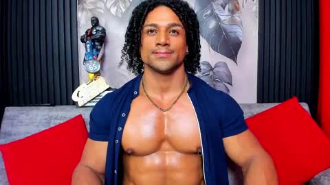 Snapshot of mike_estevess chatting on 09.15.25   online show from 09.15.25