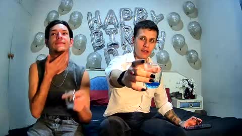 Hot Buns online show from 04.23.26