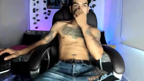 Snapshot of mikee_scooth chatting on 09.18.25 mikee_scooth online show from 09.18.25