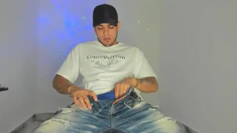 mikee_scooth online show from 03.01.26