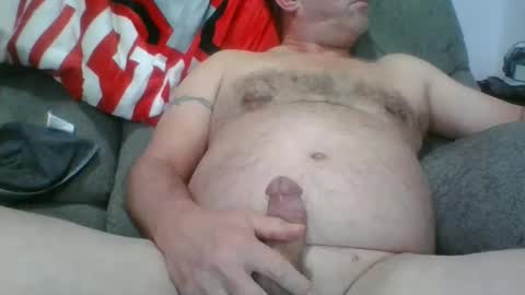 Snapshot of mikes6inch chatting on 02.05.25 mikes6inch online show from 02.05.25