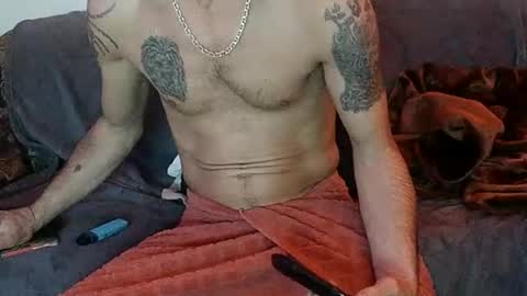 Snapshot of mikesexyslim chatting on 10.21.25 mikesexyslim online show from 10.21.25