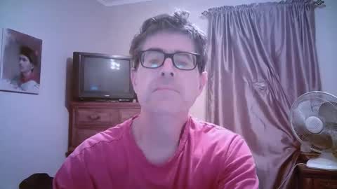 Snapshot of mikewulds chatting on 05.30.26 Mike online show from 05.30.26