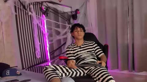 mikey_banji online show from 10.31.25