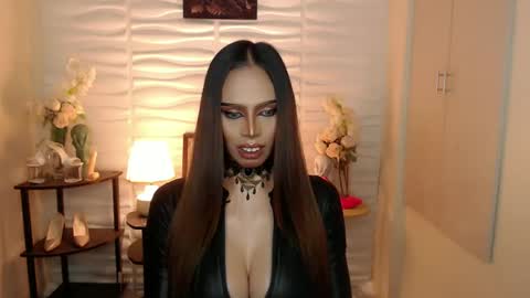 Mistress MikeyAlawi online show from 12.04.24