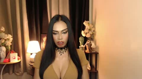 Mistress MikeyAlawi online show from 02.10.25