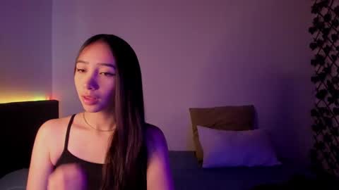 VIOLETAMIKE online show from 03.06.25