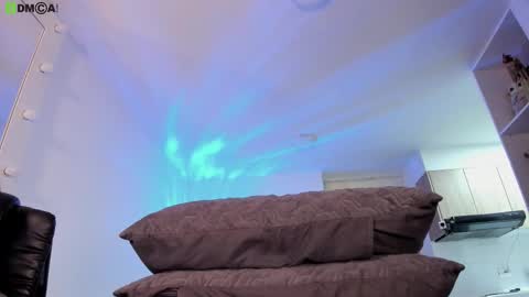 VIOLETAMIKE online show from 02.25.26