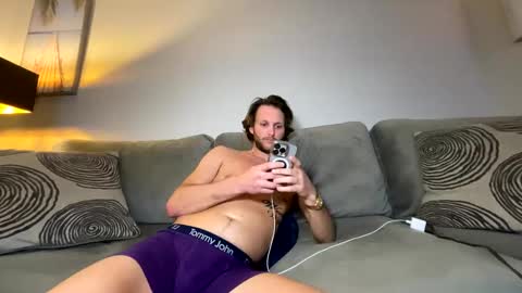 mikeywhite123 online show from 02.26.25