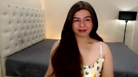 Snapshot of mikha_sensual chatting on 01.26.25 Theresa Luna online show from 01.26.25