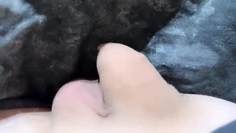 Snapshot of mikke332 chatting on 12.20.25 mikke332 online show from 12.20.25