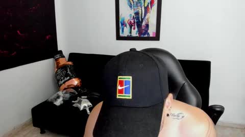 Snapshot of mikke_love chatting on 09.18.25 MIKKE online show from 09.18.25