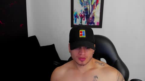 Snapshot of mikke_love chatting on 10.14.25 MIKKE online show from 10.14.25