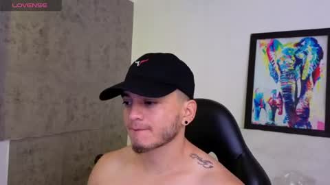 Snapshot of mikke_love chatting on 06.19.26 MIKKE online show from 06.19.26