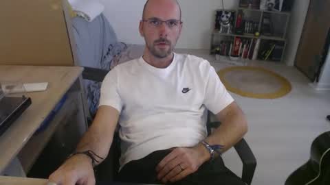 mikmik91 online show from 10.31.25