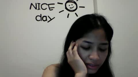 Snapshot of mikonee4u chatting on 11.04.25 MikoNee4u online show from 11.04.25