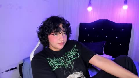   miku katsuragi  online show from 11.22.25