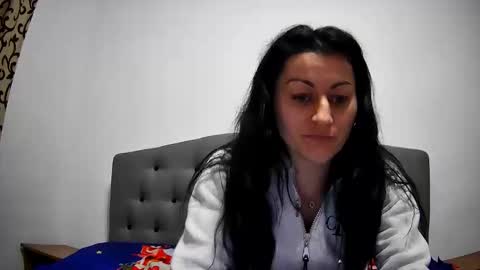 Mikyloveu online show from 12.23.24