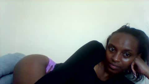 Snapshot of mil_milon chatting on 05.27.26 Milo online show from 05.27.26