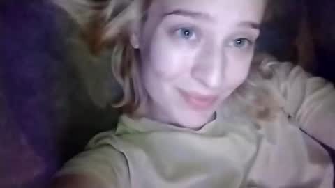 Snapshot of mila_420 chatting on 09.21.25 Mila 420 online show from 09.21.25