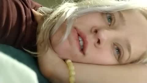 Mila 420 online show from 04.21.26