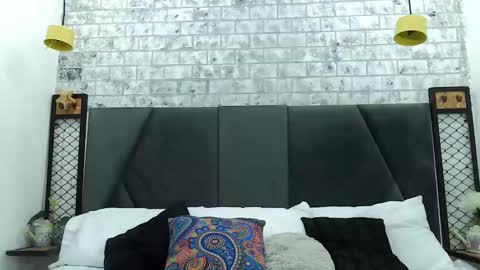 mila_adamss online show from 02.20.25