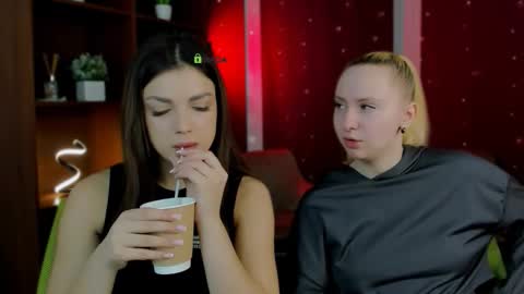 mila_glow online show from 02.04.26