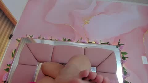 mila_grace_ online show from 06.23.26