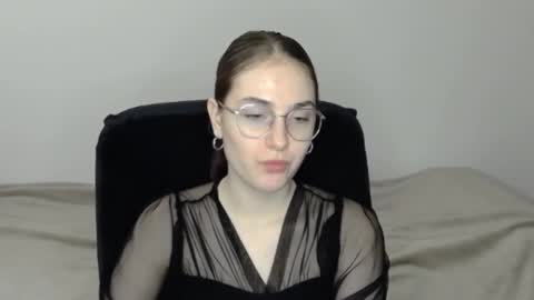 mila_keyy online show from 02.27.26