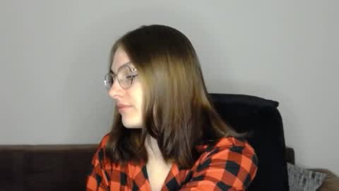 Snapshot of mila_keyy chatting on 05.23.26 mila_keyy online show from 05.23.26