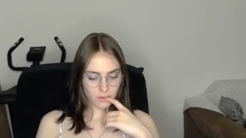 Snapshot of mila_keyy chatting on 06.24.26 mila_keyy online show from 06.24.26