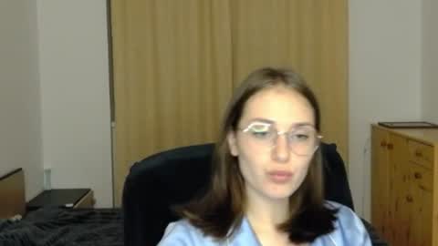 Snapshot of mila_keyy chatting on 07.14.26 mila_keyy online show from 07.14.26