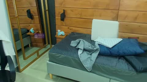 Snapshot of mila_kiitty chatting on 05.19.26 Milena online show from 05.19.26