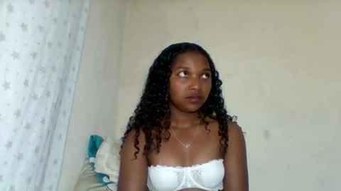 Snapshot of mila_lunah chatting on 04.29.26 mila_lunah online show from 04.29.26