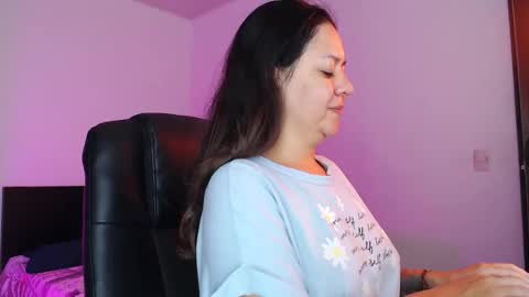 mila_phoenix online show from 11.25.25