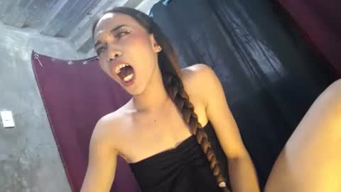 Snapshot of mila_seductressxx chatting on 06.19.26 mila_seductressxx online show from 06.19.26