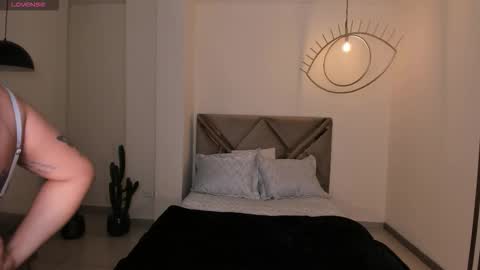 Mila online show from 09.11.25