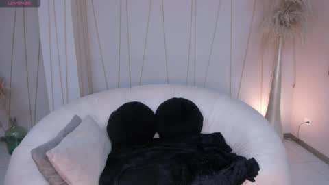 Mila online show from 09.14.25