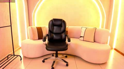 Mila online show from 10.14.25