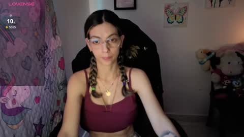 Snapshot of milacoxx8819 chatting on 09.09.25 milacoxx8819 online show from 09.09.25
