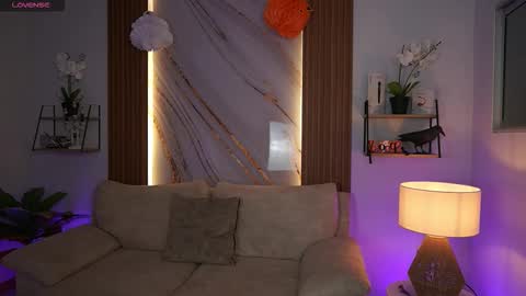 milacrave online show from 11.05.25