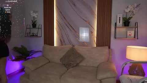 milacrave online show from 11.21.25