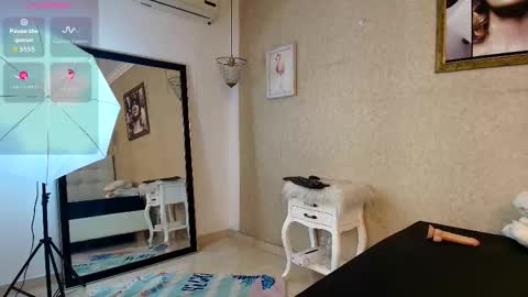 miladiosa online show from 12.03.25