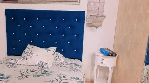 miladiosa online show from 04.15.26