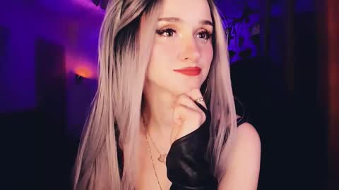 MiladyJolie online show from 09.12.25